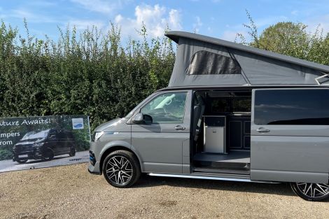 Volkswagen TRANSPORTER T28 LWB DIESEL 2.0 TDI 150 Highline Van DSG